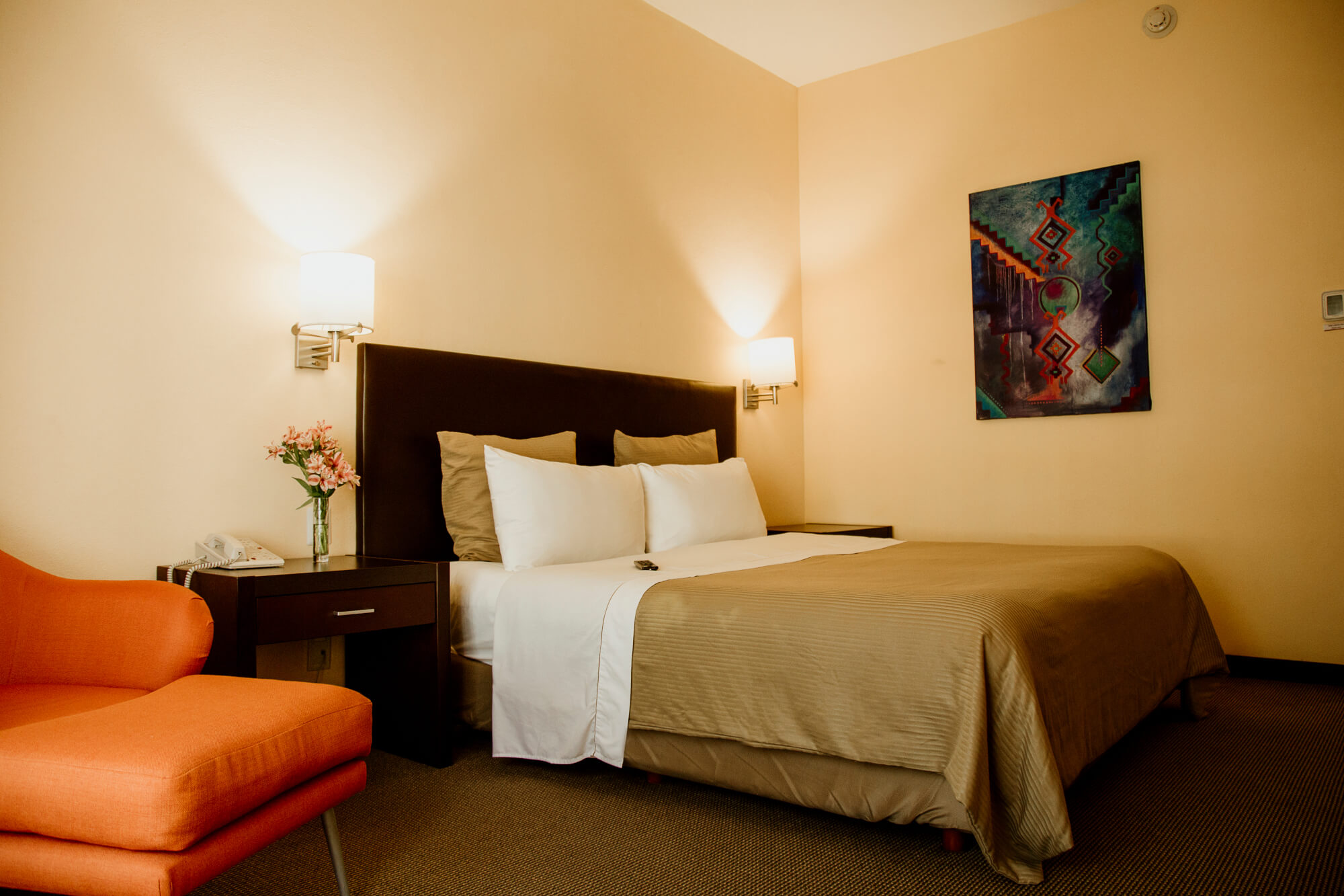 hotel-rocoval-san-cristobal-habitacion-cama-king-1